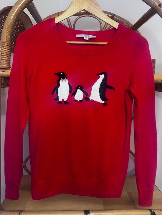 LOFT Sweaters - LOFT Red Penguin Holiday Graphic Animal Crewneck Sweater